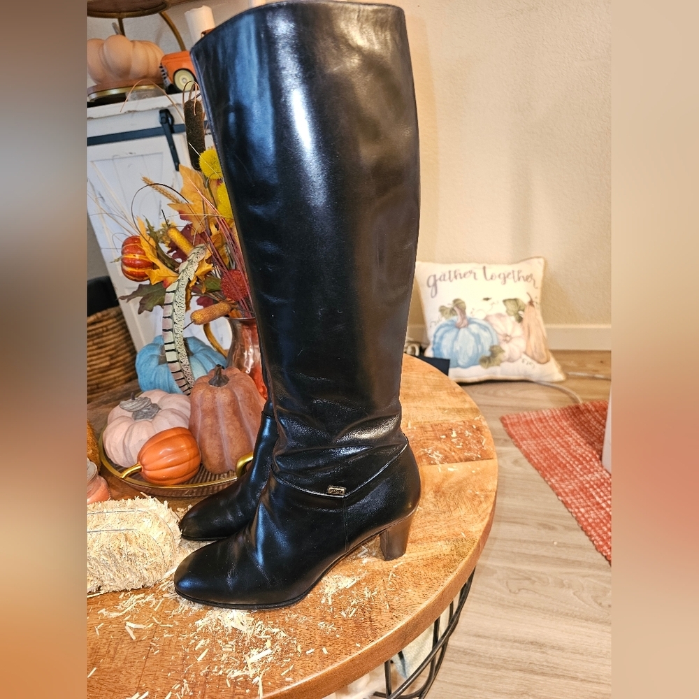 BALLY Signature Made In Italy, Vintage Smooth Black Leather Knee Boots, 7N WOW!
